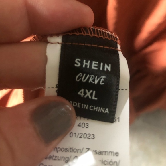 SHEIN CURVE NWT off/on shoulder flowy dress - Picture 4 of 6